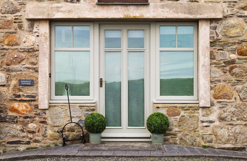Mount Murray Cottage | Kingsley Cottage - countryside retreat that welcomes dogs
