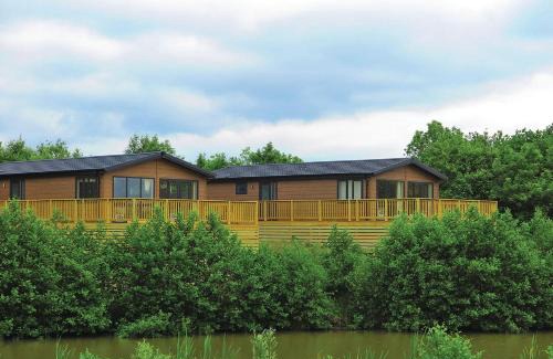 Thorne Resort | Kingswood Golf Lodges