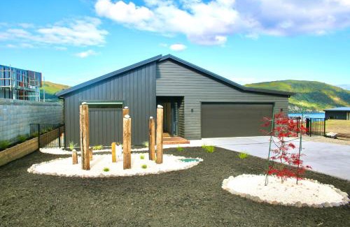 Kinloch House | Kinloch Lake View