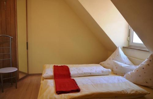Sommerhausen House | Kirschberghof Gästehaus und Weinverkauf