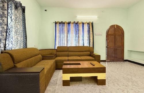 Vadanemelli Hotel | kishore villa