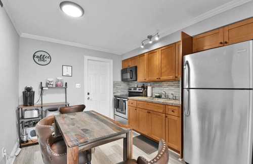 River Oaks Apartment | Kismet Harbor A Charming Luxury Hideaway