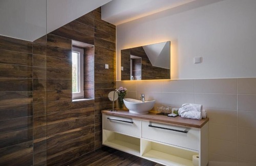 Balatonszemes Hotel | Kistücsök Food & Room