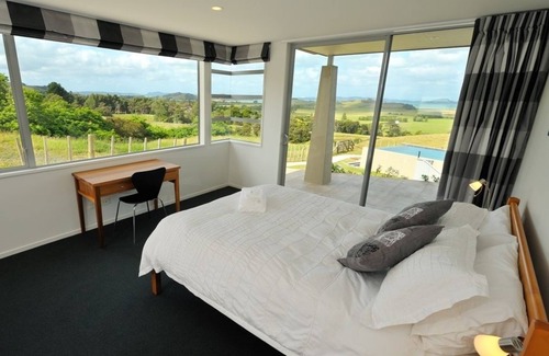 Clevedon Bed & Breakfast | Kitenga Luxury Bed & Breakfast