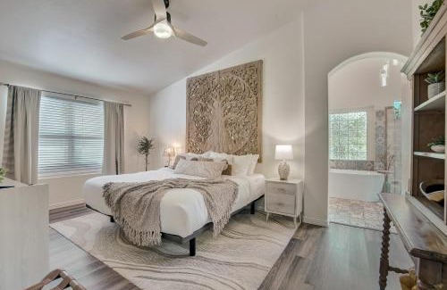 Superstition Springs House | Kiva Cove Pool & Sun Loungers on the Patio