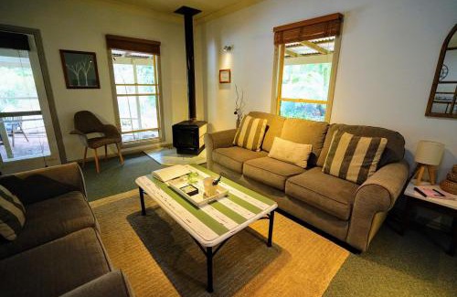 Koorainghat Apartment | Kiwarrak Country Retreat