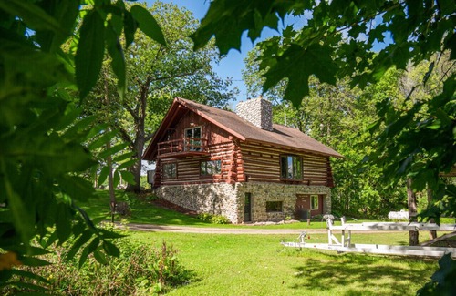 Gleason Cottage | Klay's Hideaway on Pine Lake