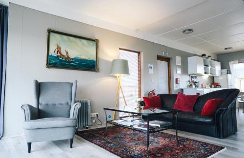 Hellissandur Apartment | Kleifar: Ocean View Apartment