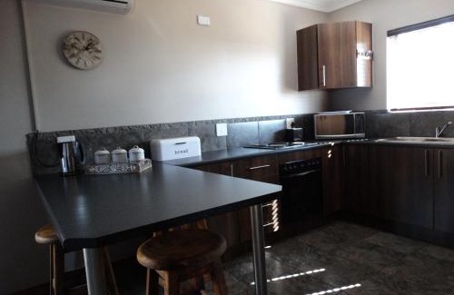 Emalahleni House | Klein Bosveld Guest House