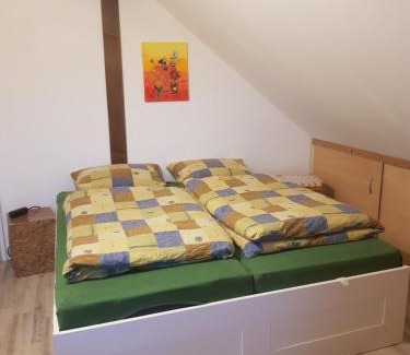 Much Apartment | kleine Ferienwohnung - Apartment auf Pferdehof in Much