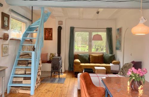 Freienfels Apartment | Kleine Kunstremise mit Holzofen Burg Freienfels