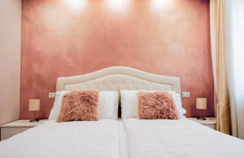 Trento Old Town Bed & Breakfast | Klemi, rooms in old town Dolomia best home Check in automatico