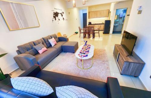 Sepang Apartment | KLIA Ehsan Residence Pool View 8 PAX Air-Con Suite