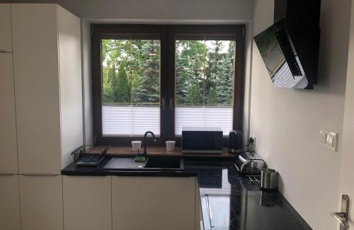 Kielce Apartment | Klimatyzowane Apartamenty i Pokoje przy Targach Kielce
