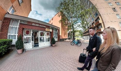 Dunaujvaros Hotel | Klub Hotel