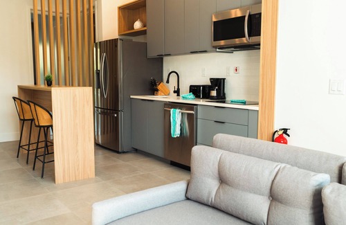 Frigate Bay Apartment | 1 King Bed Suite @Cockleshell Beach w/View of Nevis