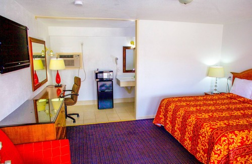 Harrisonville Hotel | Knights Inn Harrisonville