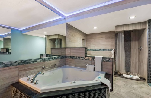 Ogontz Campus Hotel | Knights Inn Philadelphia