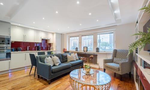 Knightsbridge Apartment | Knightsbridge Apartment with Harrods View