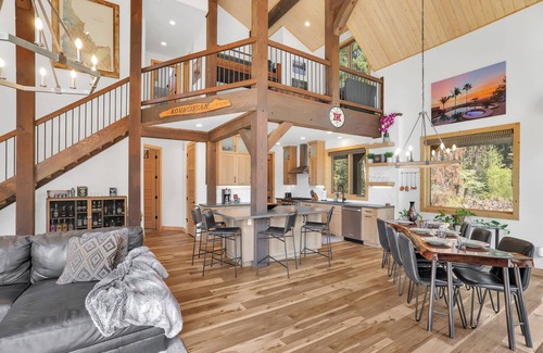 Tamarack Resort House | Knotty Pines in Donnelly | Luxe Cabin Bordering Tamarack | Room for Toys | Hot Tub