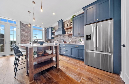 Downtown Knoxville Condo | Knoxtopia: BRAND-NEW Downtown Knoxville Condo in Historic Century Building