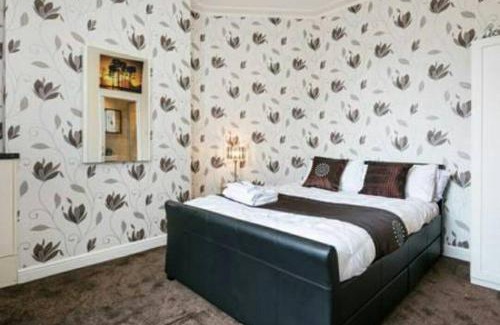 Belle Vue House | KNUTSFORD House Holidays