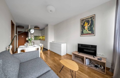 Zoliborz Apartment | Koźmiana Apartment - Workspace, Bus&Park nearby - by Rentujemy