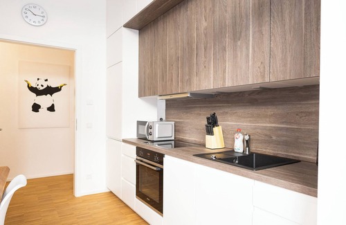 Altstadt Apartment | ★ Ko-Living - Banksy Suite | In the center | Up to 4 pers. | Washing machine ★