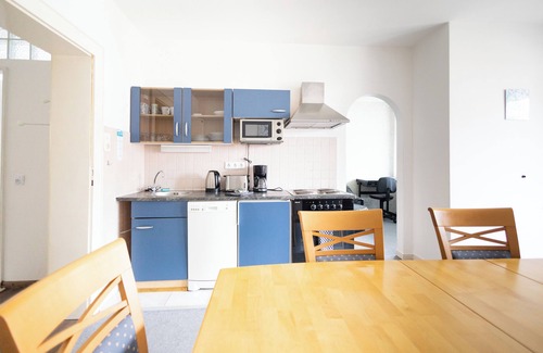 Wildemann House | Ko-Living Space "Bergblick" - Ganzes Haus - bis zu 28 Personen und 9 Apartments