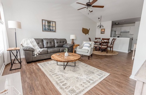 Havelock House | Kobe Cabana a Tastefully decorated duplex - Near MCAS Cherry Point – VERY CLEAN!