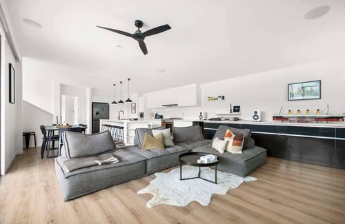 Frankton House | Kohatu Ora Summary: Y
