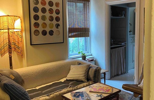Lambertville House | Koji & Pearl's Art House by the River - 2 Bedroom Apartment in Lambertville, NJ.