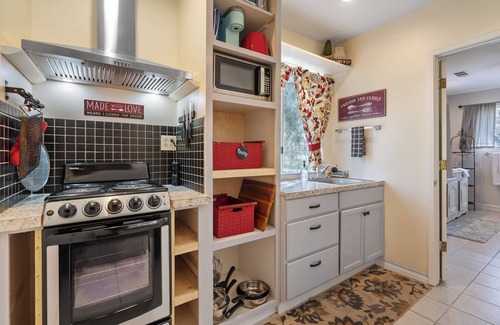 Shasta Lake Cottage | Kokanee Cottage - Furnished Studio - Beautiful setting - 30 day rate discounts!