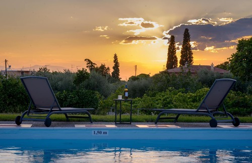 Aegina House | KOKKINO KASTRO is a historic estate in Aegina full of memories from 1825.