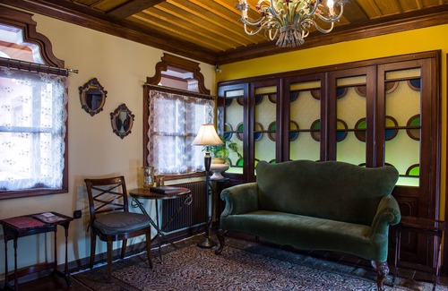 Veroia Hotel | Kokkino Spiti Boutique Hotel