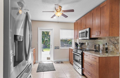 North Andrews Gardens House | Koko Chateau - 2 BRs/1 BA charming house with lots of private outdoor space.