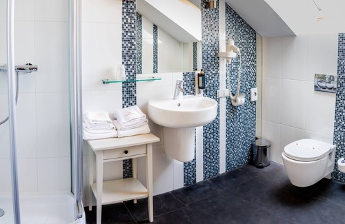 Dobron Hotel | Kolumna Park Hotel