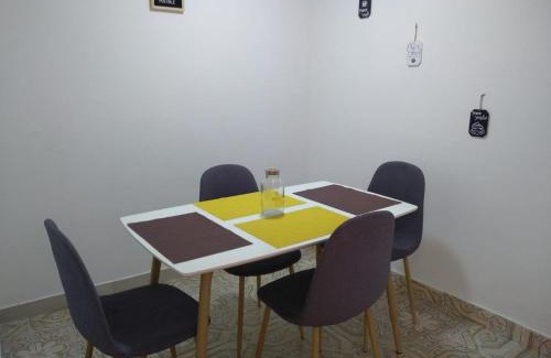 Popayan House | KOMODO ALOJAMIENTO- hostal autoservicio, ubicado cerca al centro - baño privado, wifi , cama 2x2 y agua caliente y cocina compartida