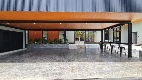 Sattahip Villa | Kompletia Pool villa