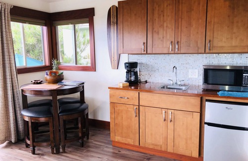 Kona Palisades Apartment | Kona Awesome Tropical PoolCottage/AC/GreatLocation