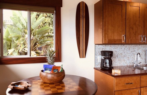 Kona Palisades Apartment | Kona Awesome Tropical PoolCottage/AC/GreatLocation