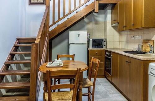 Agios Theodoros Apartment | Konatzi tou Flokka Apartments