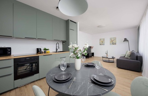 Targowek Apartment | Kondratowicza 18 | Modern Apartment | Parking