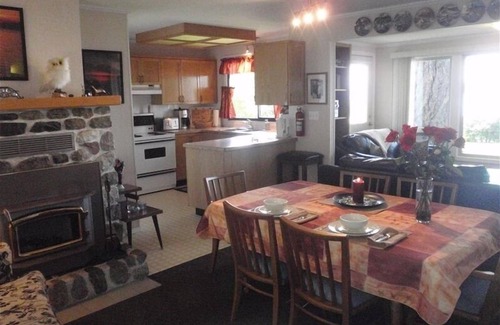 Halfmoon Bay Cottage | Konrad Cottages - Beach Cottage