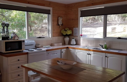 Sawmill Settlement House | Kooka's Cottage - Off Mountain: Family/Small Group Accommodation