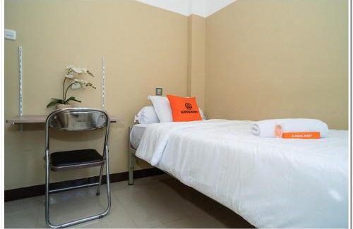 Old Jakarta House | KoolKost near Lokasari Square (Minimum Say 6 Nights)