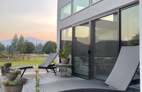 Libby House | Kootenai River Frontage with Panoramic Cabinet View