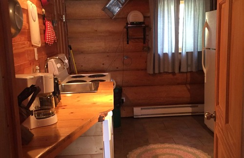 Boswell Ski Chalet | Kootenay Lake Lodge Waterfront Log Chalet - location, location, location !