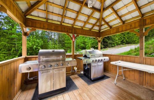 Balfour Resort | Kootenay Lakeview Resort BW Signature Collection