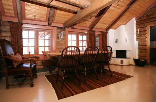 Averoy Municipality Villa | Korsholmen - by Classic Norway Hotels
